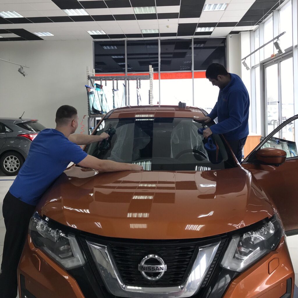 Замена автостекла на Nissan Rogue