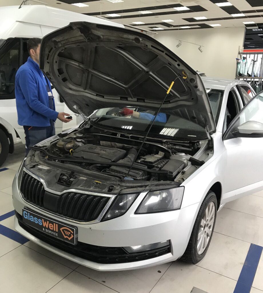 Замена автостекла на Skoda Octavia