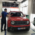 Замена автостекла на Jeep Renegade