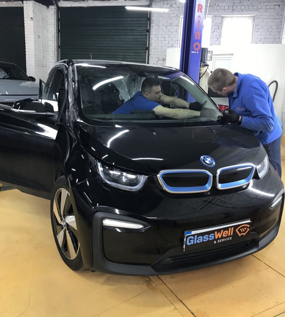 Замена автостекла на BMW i3