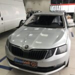 Замена автостекла на Skoda Octavia