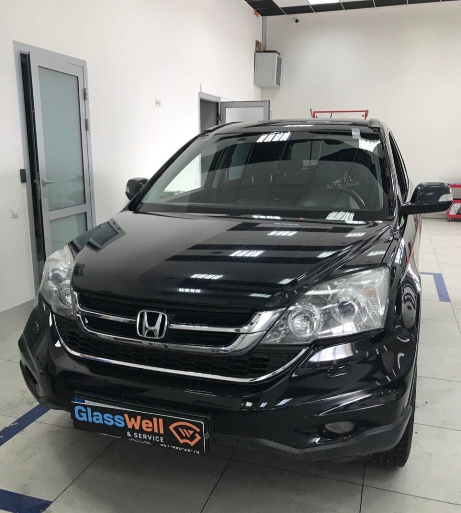 Замена автостекла на Honda CR-V