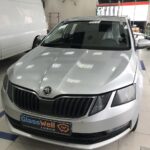 Замена автостекла на Skoda Octavia