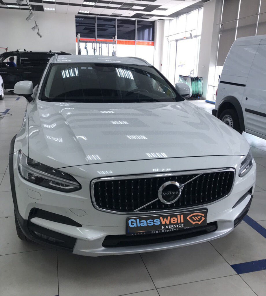 Замена автостекла на Volvo V90