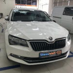 Замена автостекла на Skoda Superb