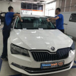 Замена автостекла на Skoda Superb