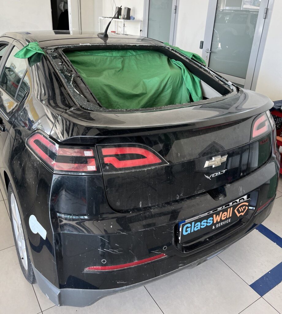 Замена заднего стекла на Chevrolet Volt