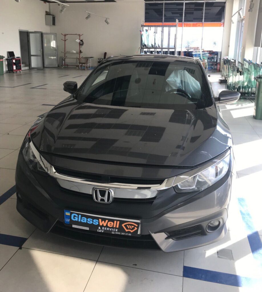 Замена автостекла на Honda Civic