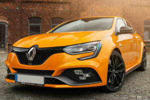 Установка стекла на Renault Mégane 1, 2, 3 и 4 поколения