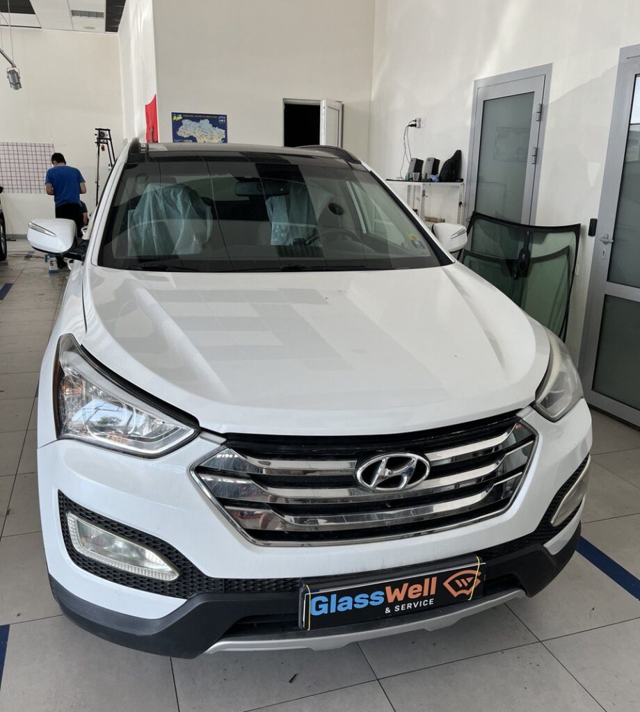 Замена автостекла на Hyundai Santa FE