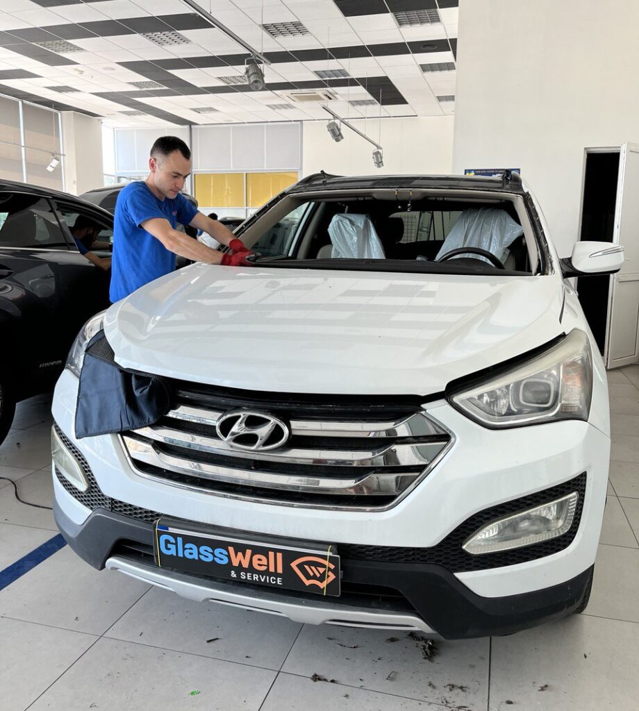 Замена автостекла на Hyundai Santa FE