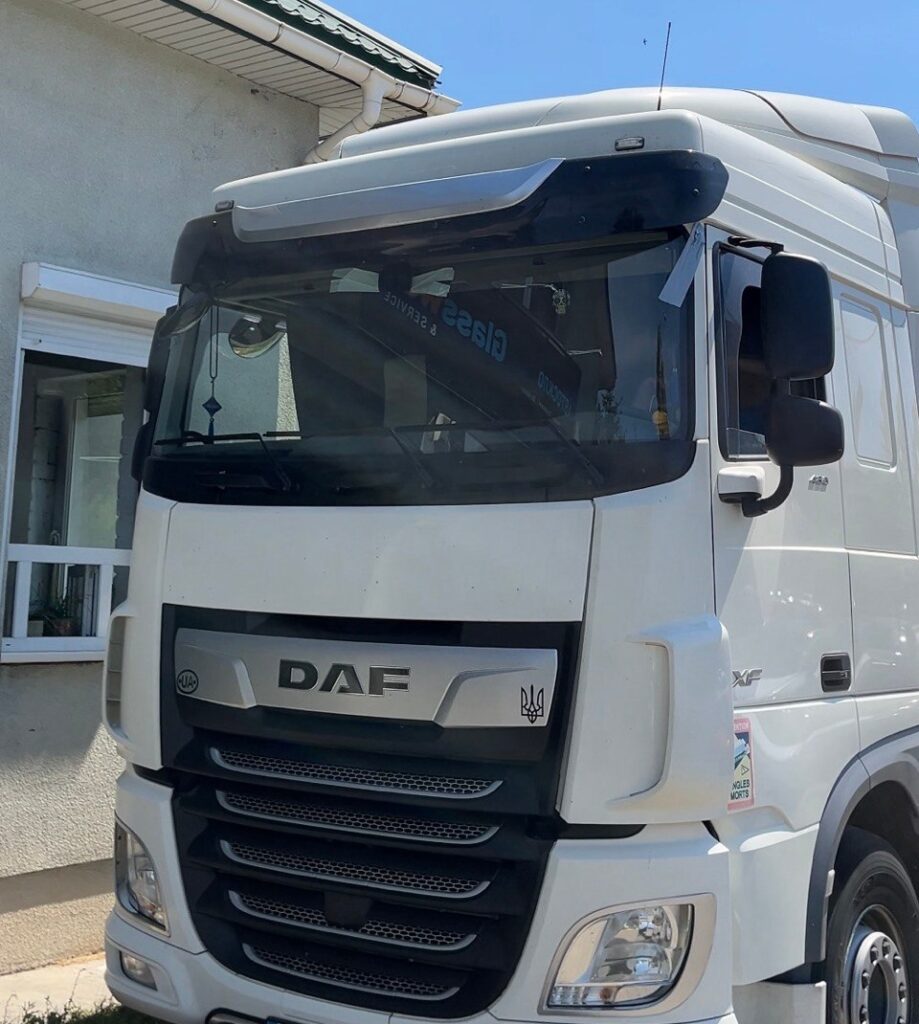 Замена автостекла на DAF XF 106