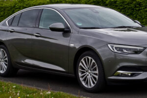 Новое стекло для Opel Insignia: подбор, демонтаж, установка