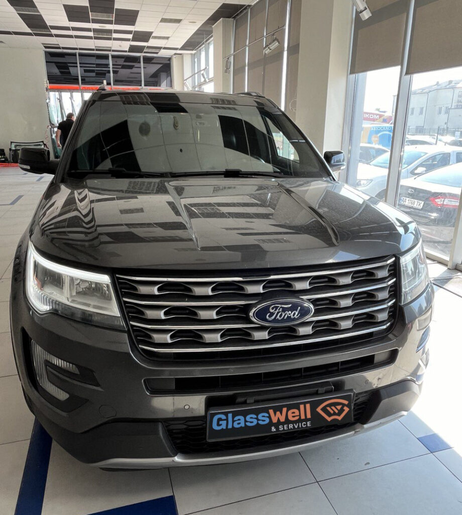 Замена автостекла на Ford Explorer