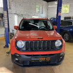 Замена автостекла на Jeep Renegade