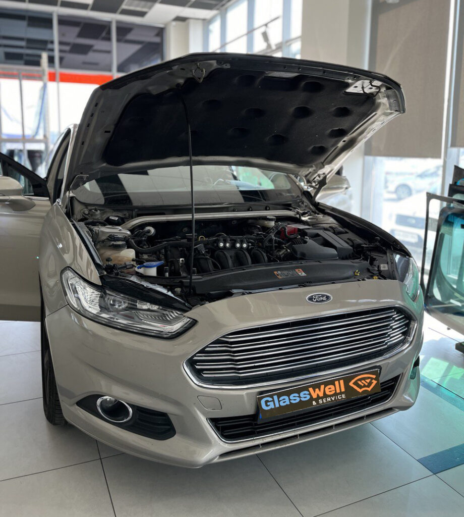 Замена автостекла на Ford Fusion