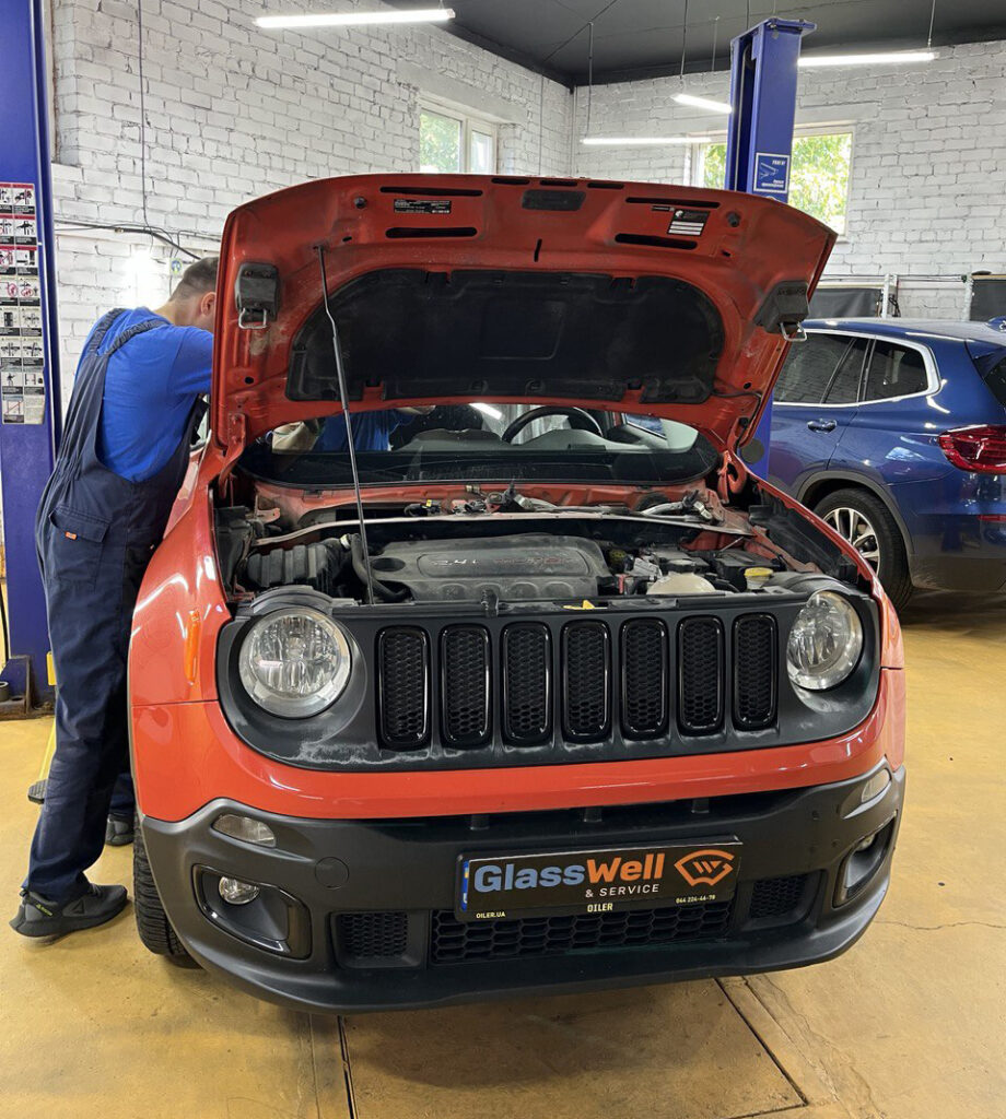 Замена автостекла на Jeep Renegade