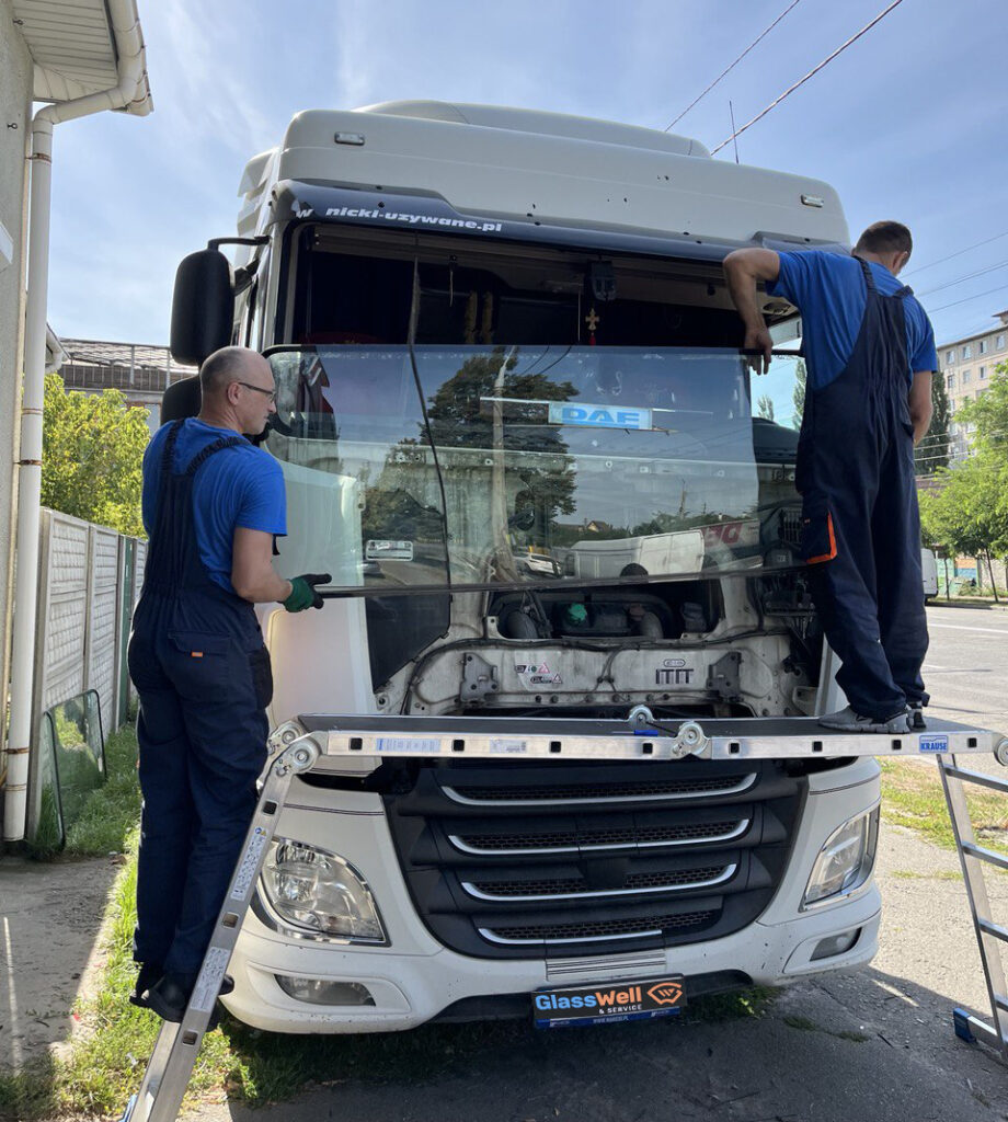 Замена автостекла на DAF XF 105