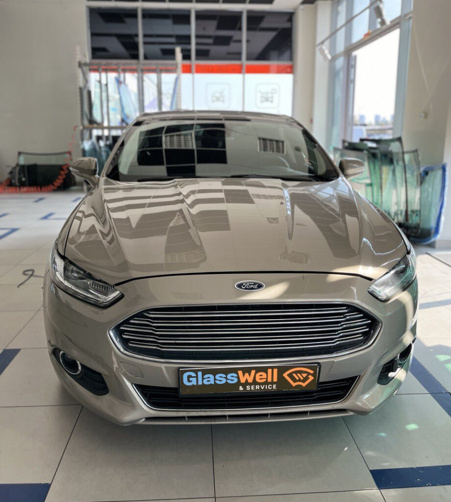 Замена автостекла на Ford Fusion