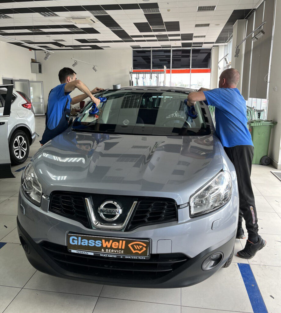 Замена автостекла на Nissan Qashqai