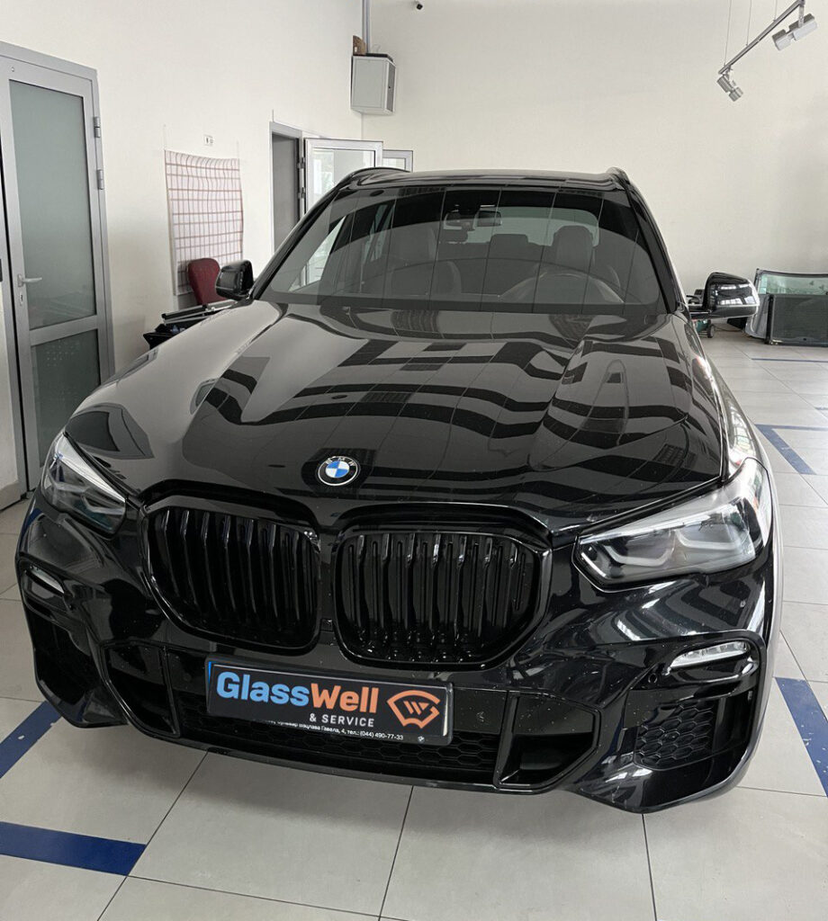 Замена автостекла на BMW X5