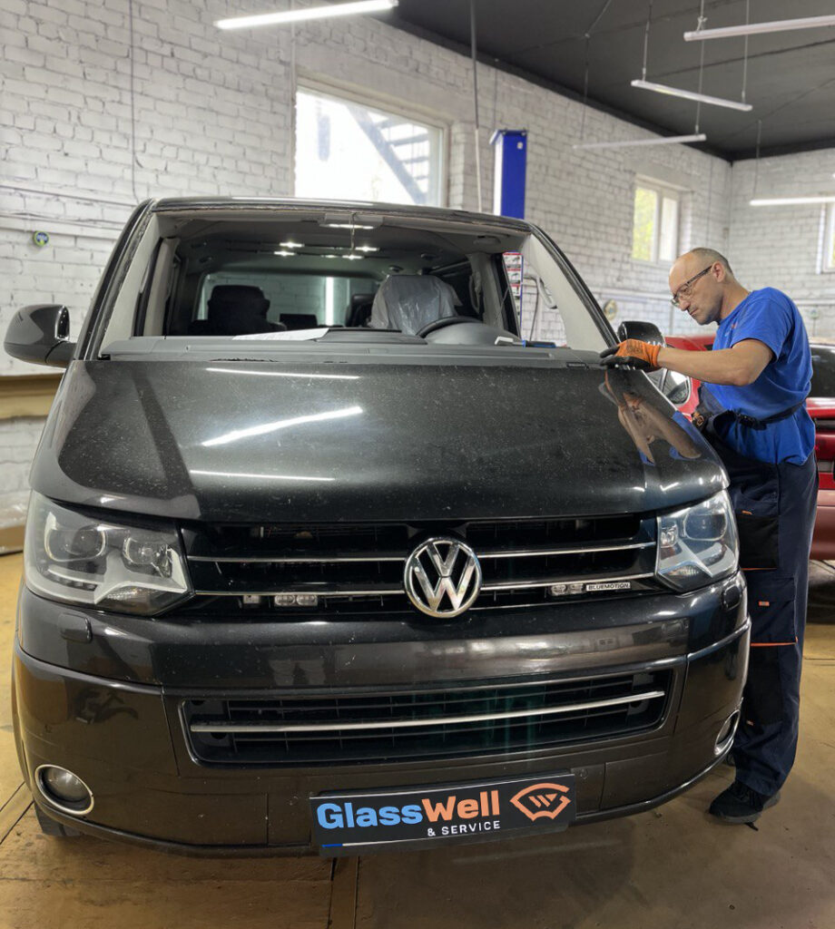 Замена автостекла на Volkswagen Transporter