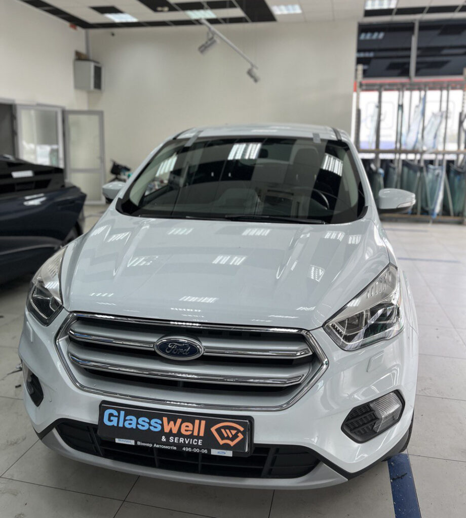 Замена автостекла на Ford Kuga