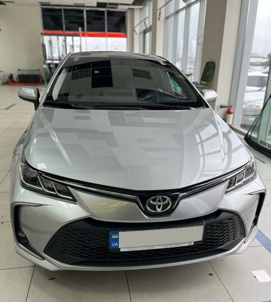 Замена автостекла на Toyota Corolla