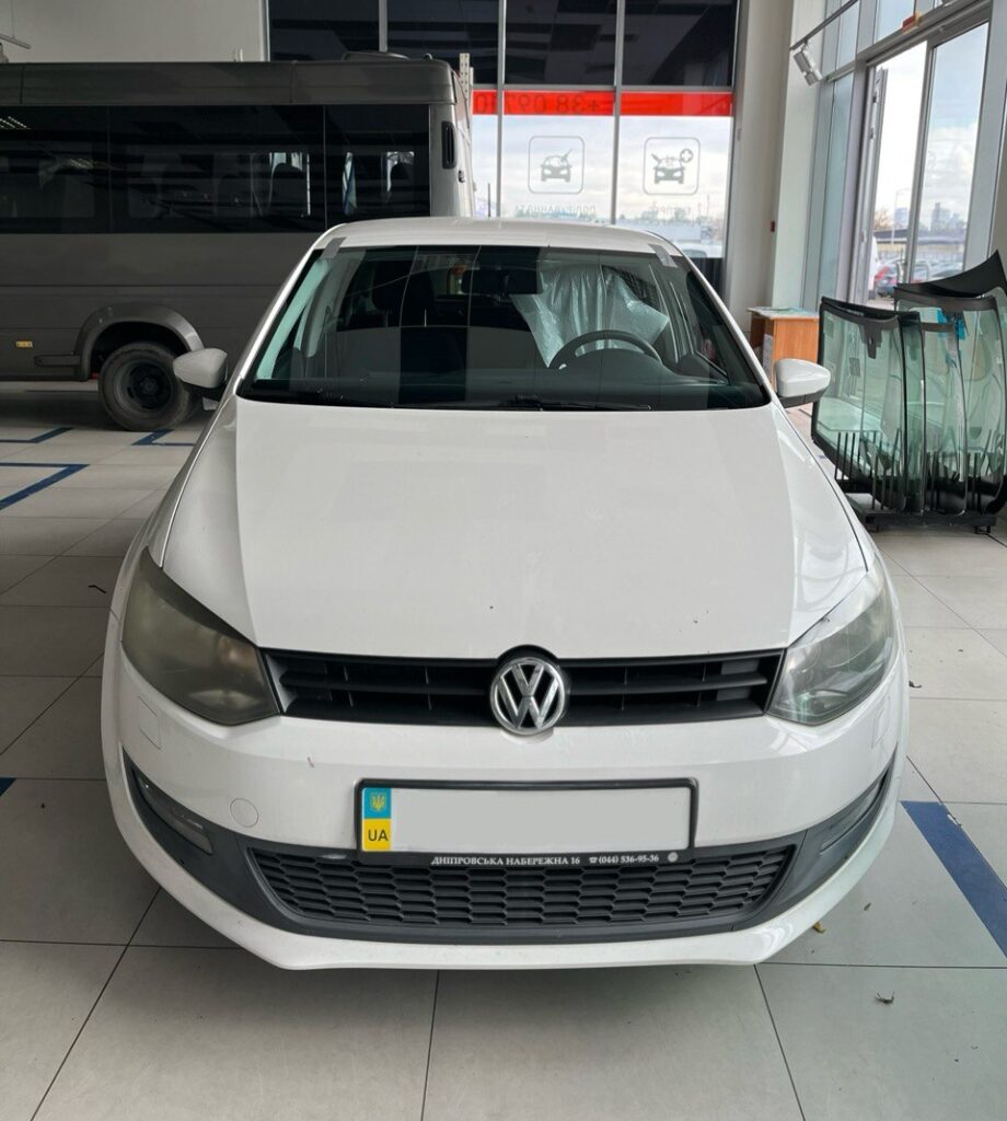 Замена автостекла на Volkswagen Polo