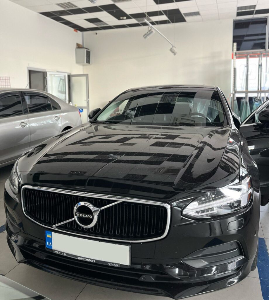 Замена автостекла на Volvo S90