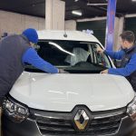 Замена автостекла на Renault Express