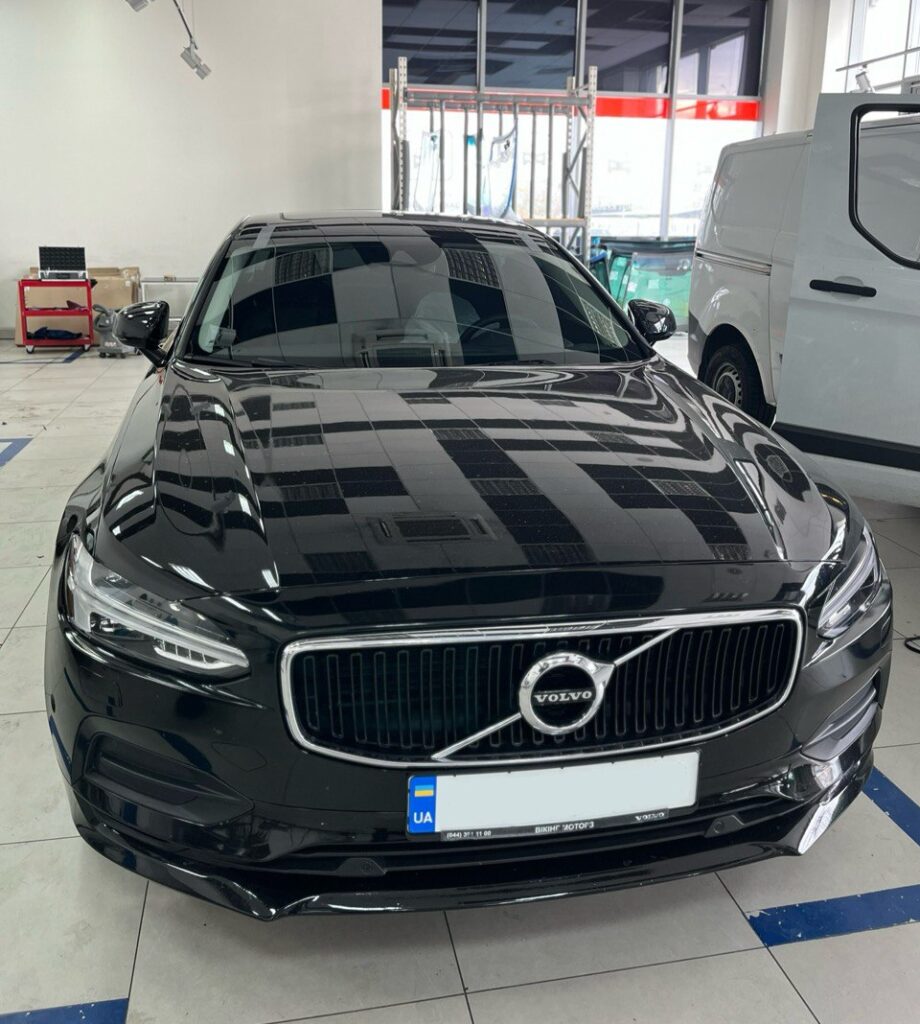 Замена автостекла на Volvo S90